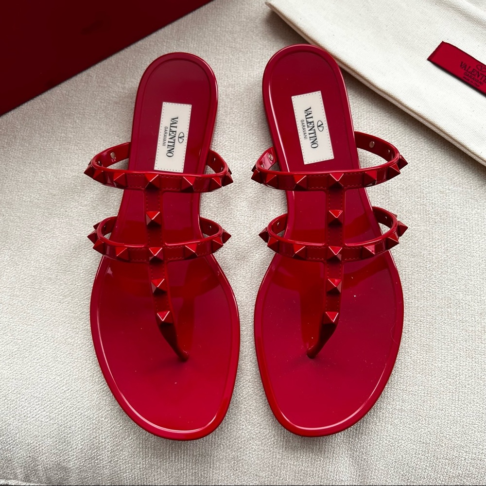 COPY - Valentino ROCKSTUD FLAT SANDAL WITH TONAL STUDS